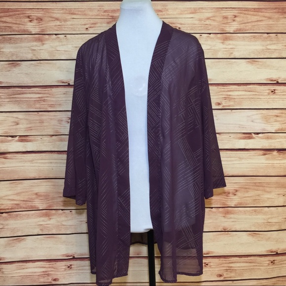 Catherines Tops - 🔴4/$20 Catherine Plum Shrug With Silver Print